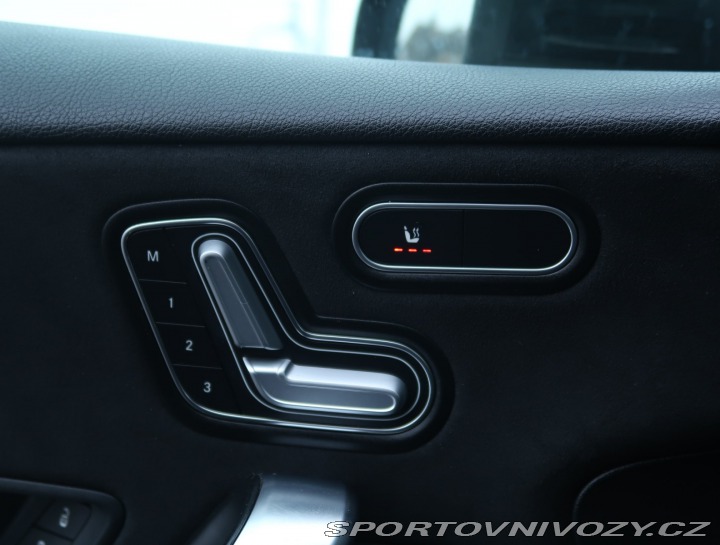 Mercedes-Benz A A 220 4MATIC 2021