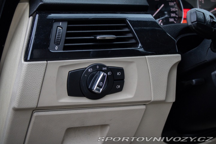 BMW 3 330i xDrive A/T, 200kW, 2010