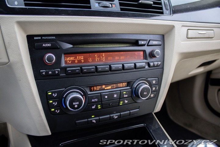 BMW 3 330i xDrive A/T, 200kW, 2010