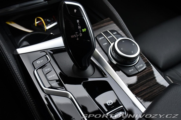 BMW 5 530d LUXURY LINE ČR 1M 2x 2020