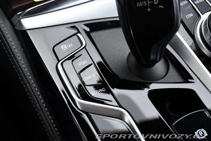 BMW 5 530d LUXURY LINE ČR 1M 2x 2020