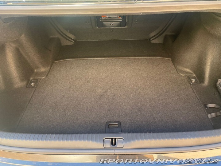 Lexus RC RC-F 5,0 V8 komplet hist. 2017