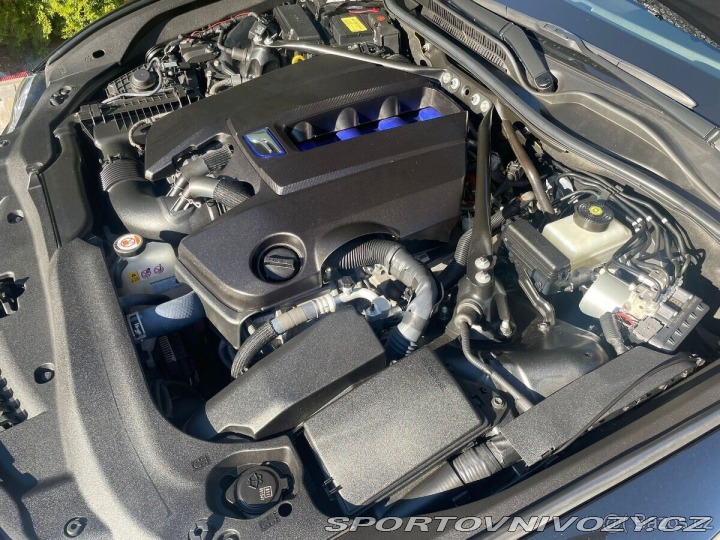 Lexus RC RC-F 5,0 V8 komplet hist. 2017