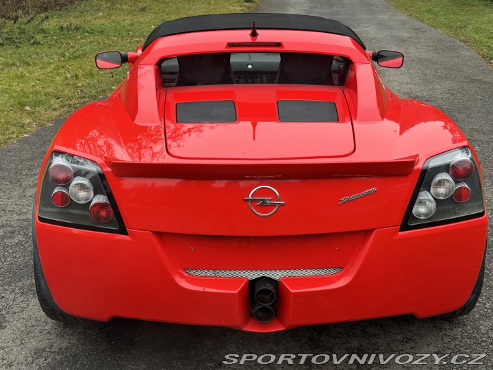Opel Speedster 2.2 unikátní historie 2001