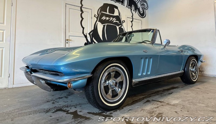 Chevrolet Corvette Stingray Convertible 1966