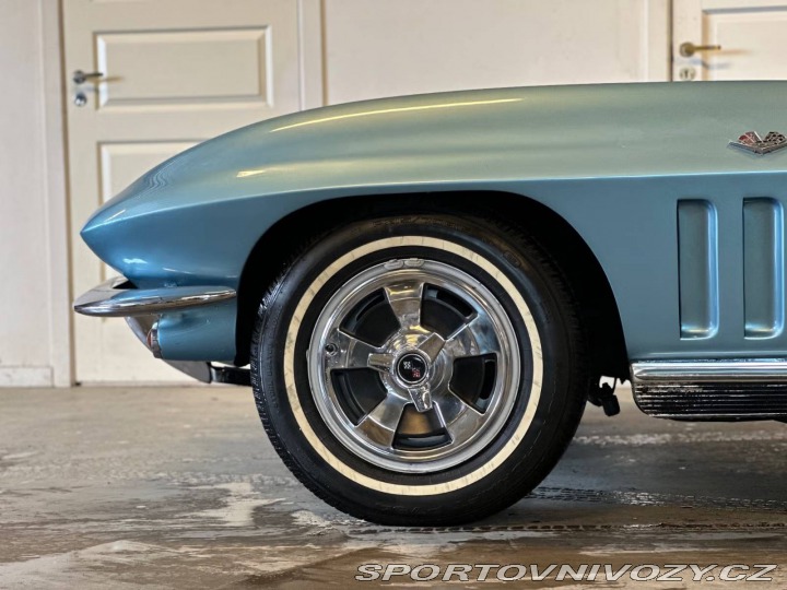 Chevrolet Corvette Stingray Convertible 1966