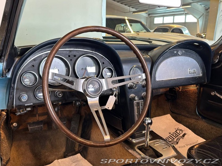 Chevrolet Corvette Stingray Convertible 1966