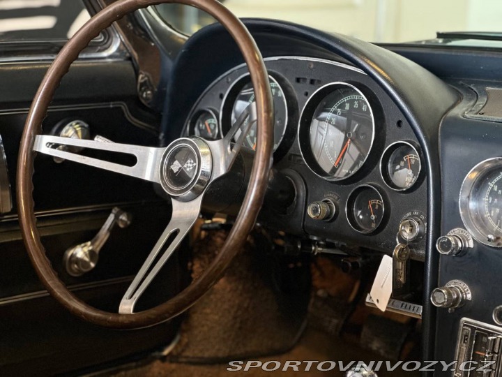 Chevrolet Corvette Stingray Convertible 1966
