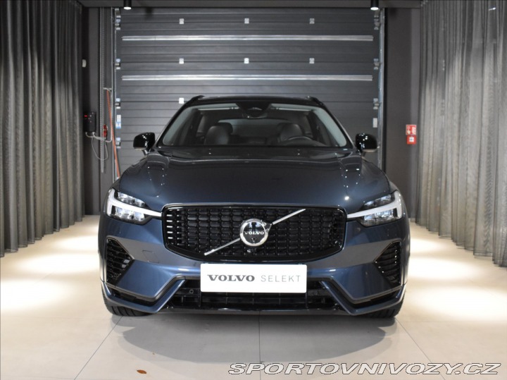 Volvo Ostatní modely XC60 2,0 T6 AWD Ult Pano,Vzduc 2025