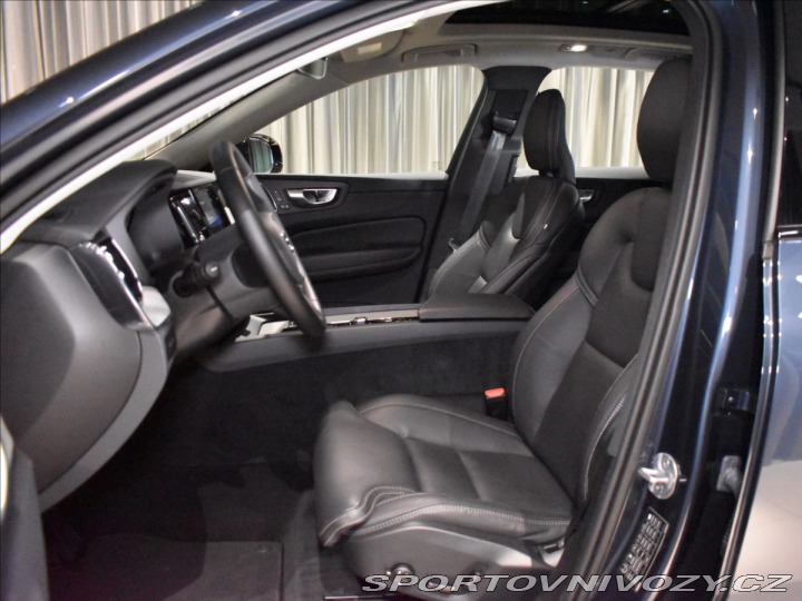 Volvo Ostatní modely XC60 2,0 T6 AWD Ult Pano,Vzduc 2025