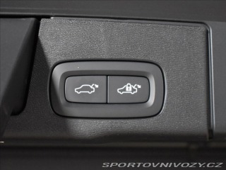 Volvo Ostatní modely XC60 2,0 T6 AWD Ult Pano,Vzduc 2025