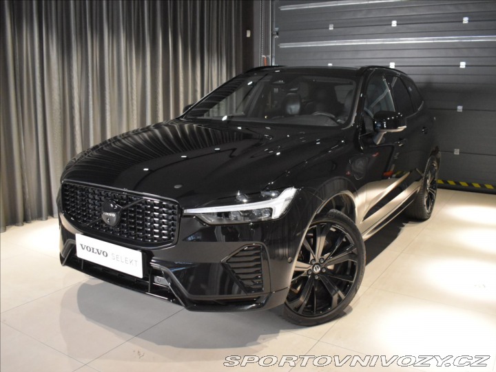 Volvo Ostatní modely XC60 2,0 T6 AWD PLUS Black Edi 2024
