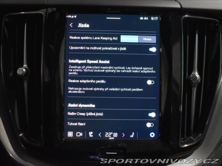 Volvo Ostatní modely XC60 2,0 T6 AWD PLUS Black Edi 2024