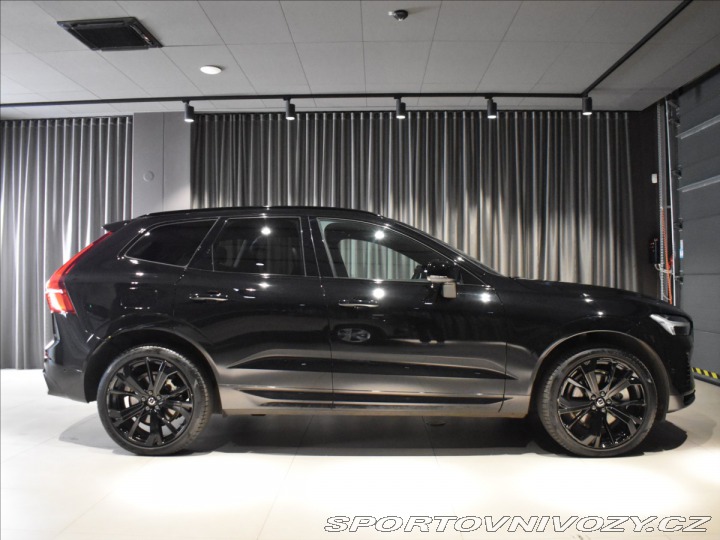 Volvo Ostatní modely XC60 2,0 T6 AWD PLUS Black Edi 2024