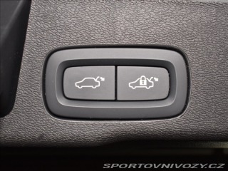 Volvo Ostatní modely XC60 2,0 T6 AWD PLUS Black Edi 2024