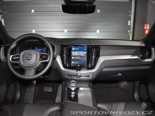 Volvo Ostatní modely XC60 2,0 T6 AWD PLUS Black Edi 2024