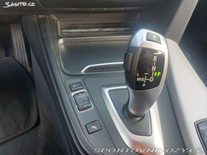 BMW 3 320i, Touring, tažné 1800