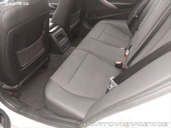 BMW 3 320i, Touring, tažné 1800