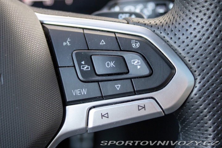 Volkswagen Ostatní modely Touareg  VW  R AJ NA SPLÁTKY / PR 2024