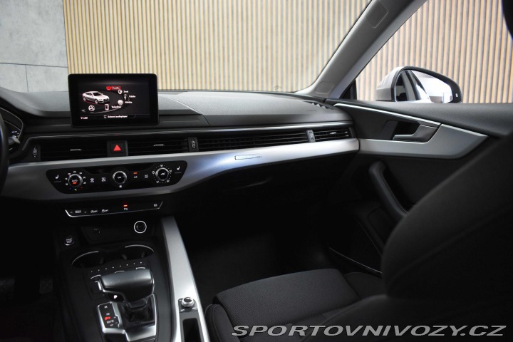 Audi A5 45TFSI*4x4*TAŽNÉ*WEBASTO* 2019