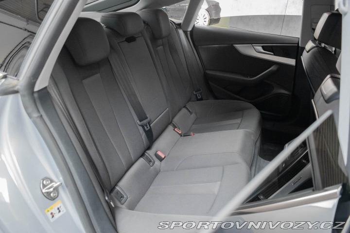 Audi A5 45TFSI*4x4*TAŽNÉ*WEBASTO* 2019