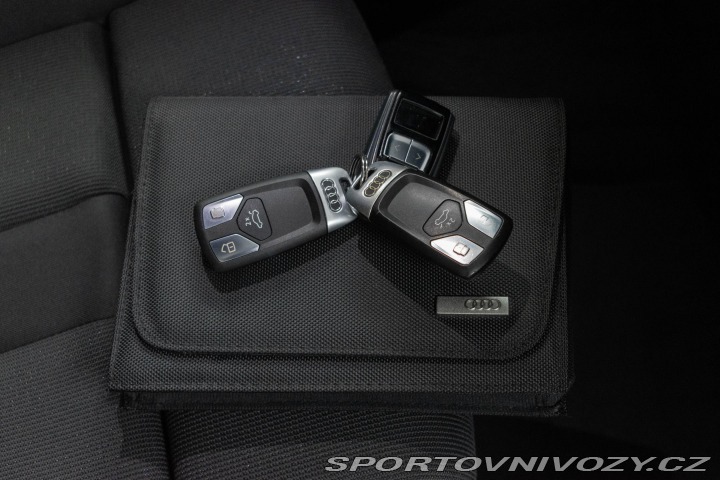 Audi A5 45TFSI*4x4*TAŽNÉ*WEBASTO* 2019