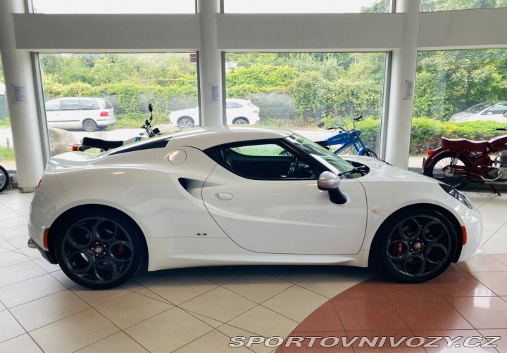 Alfa Romeo 4C 2015