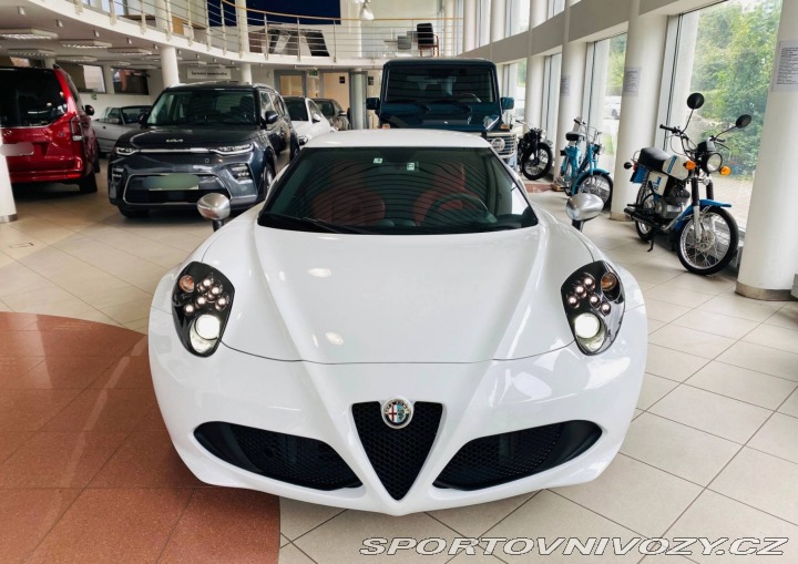 Alfa Romeo 4C 2015