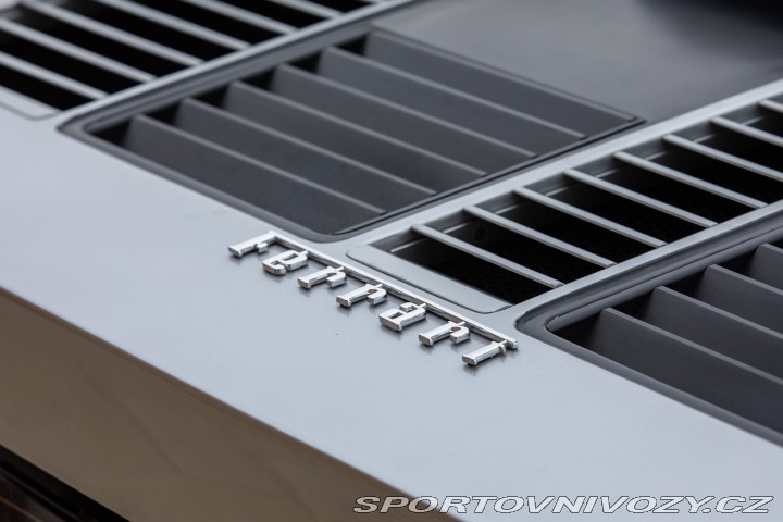 Ferrari 512 BBi 1982