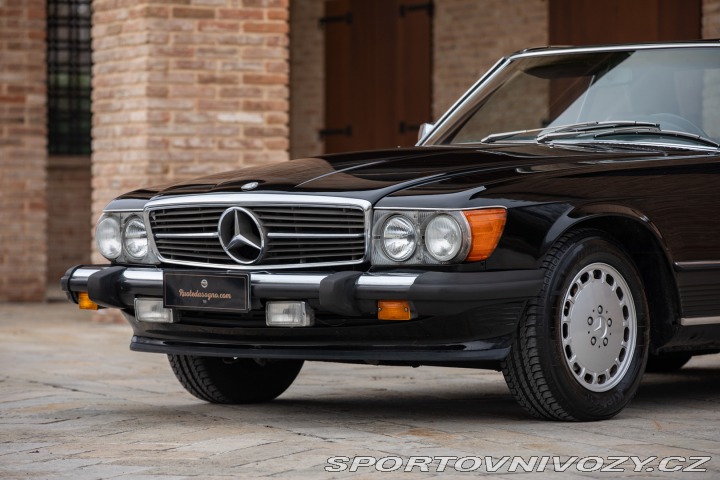Mercedes-Benz SL 560 SL R 107 1986