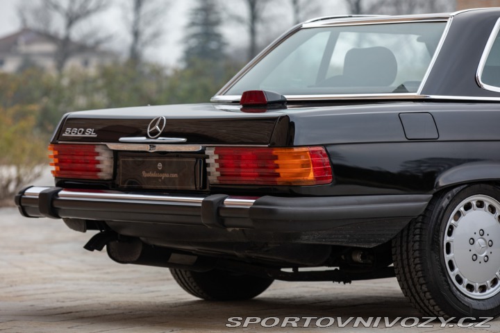 Mercedes-Benz SL 560 SL R 107 1986