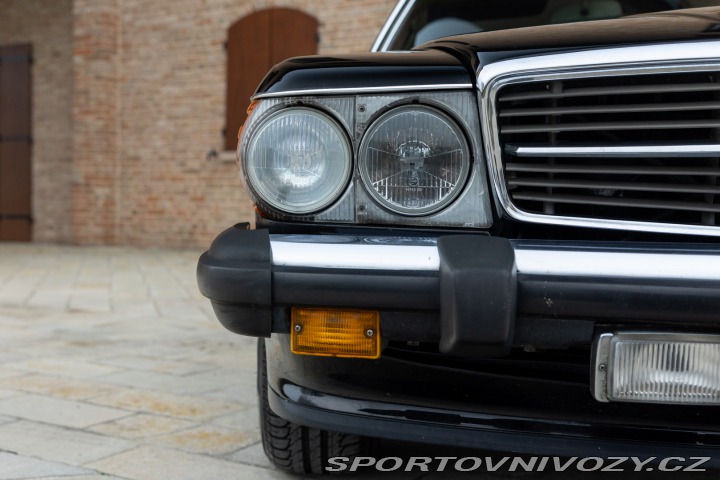 Mercedes-Benz SL 560 SL R 107 1986