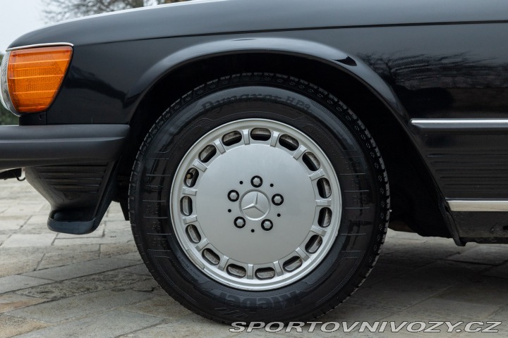 Mercedes-Benz SL 560 SL R 107 1986