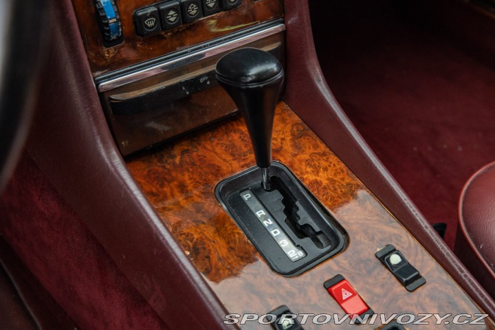 Mercedes-Benz SL 560 SL R 107 1986