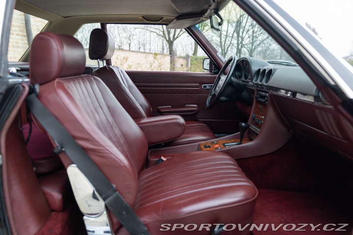 Mercedes-Benz SL 560 SL R 107 1986