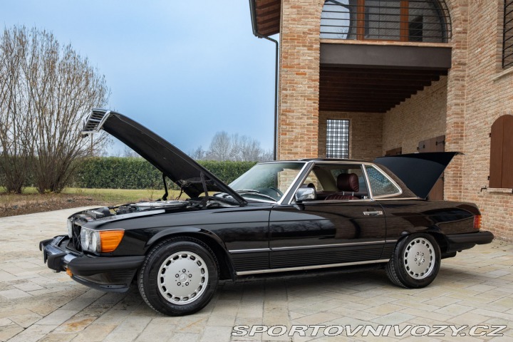 Mercedes-Benz SL 560 SL R 107 1986