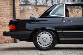 Mercedes-Benz SL 560 SL R 107 1986