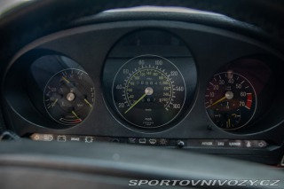 Mercedes-Benz SL 560 SL R 107 1986