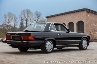 Mercedes-Benz SL 560 SL R 107 1986