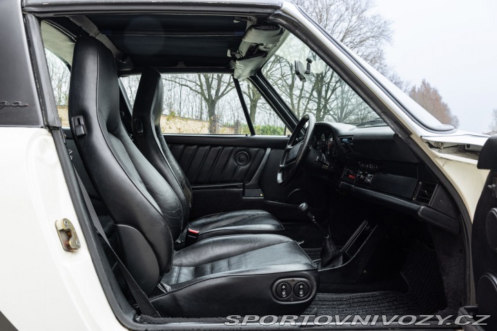 Porsche 911 CARRERA 3.2 G50 TARGA 1988