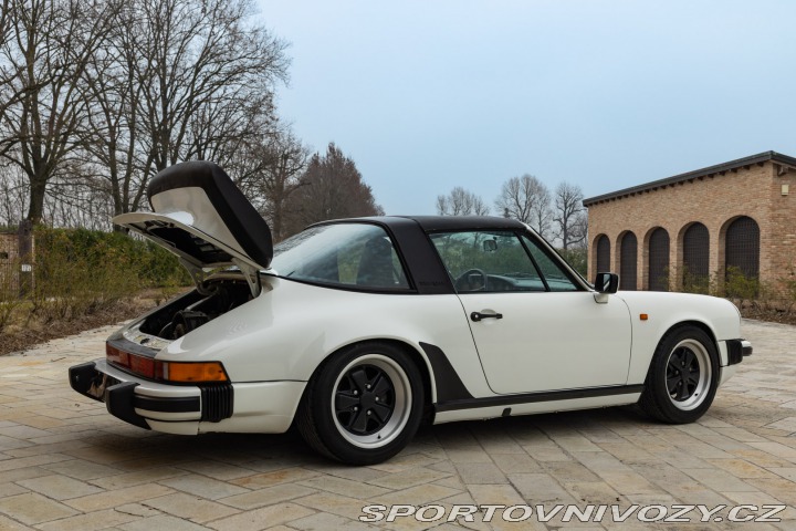 Porsche 911 CARRERA 3.2 G50 TARGA 1988