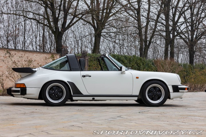 Porsche 911 CARRERA 3.2 G50 TARGA 1988