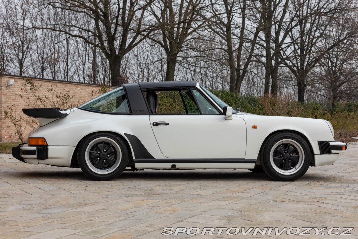 Porsche 911 CARRERA 3.2 G50 TARGA 1988
