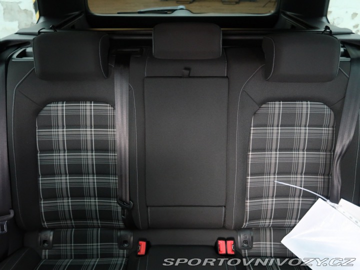 Volkswagen Golf 2.0 TDI GTD 2015