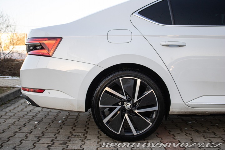 Škoda Superb iV, DSG, 218 koní, Lauri 2020