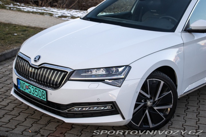 Škoda Superb iV, DSG, 218 koní, Lauri 2020