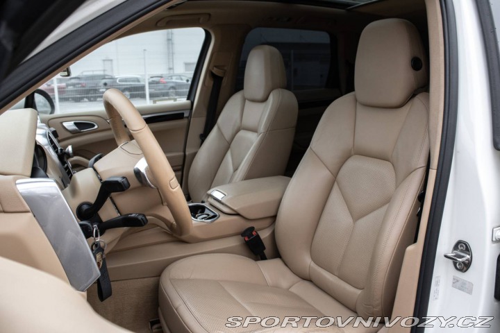 Porsche Cayenne S 3,0 176kw / AJ NA SPLÁ 2011