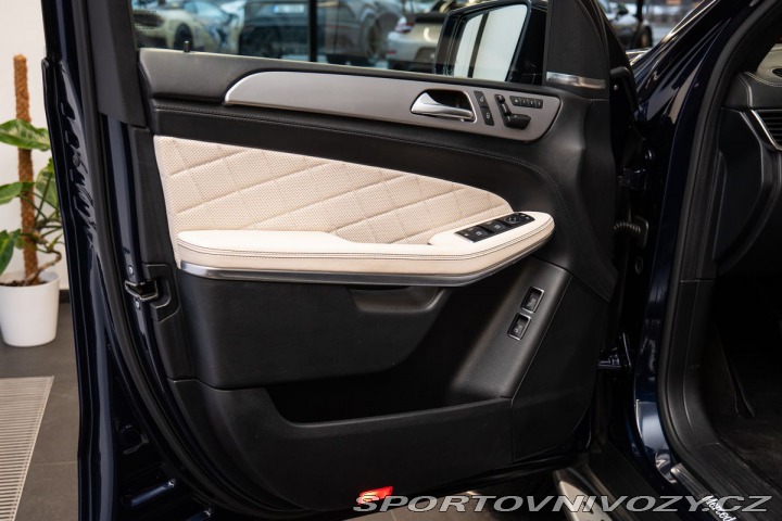 Mercedes-Benz Ostatní modely GL 500 2015