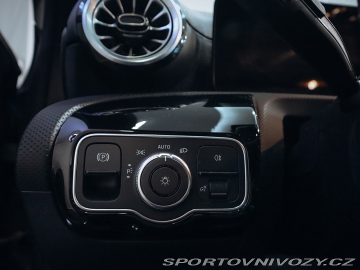 Mercedes-Benz A A 200 AMG 2022