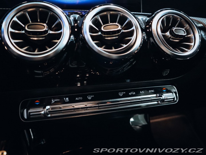 Mercedes-Benz A A 200 AMG 2022